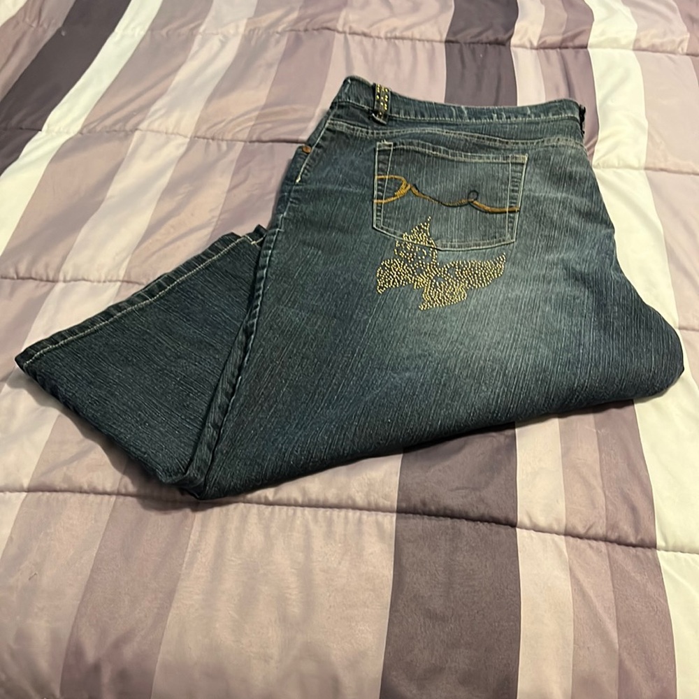 🦋 Super Cute Embellished Cropped Jeans
